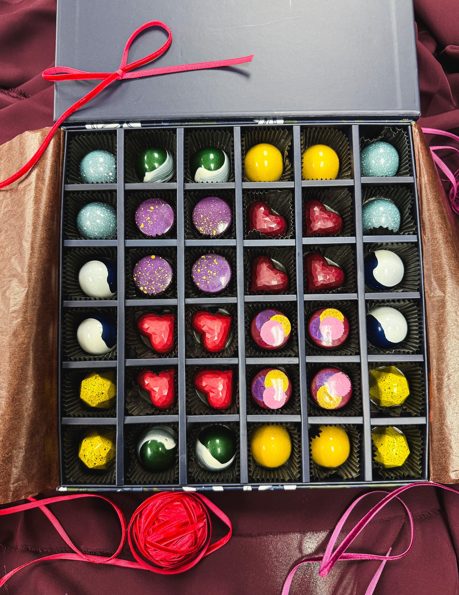 les bonbons様 36 piece Assorted Bonbon Gift Box – Deux Cranes Chocolates and