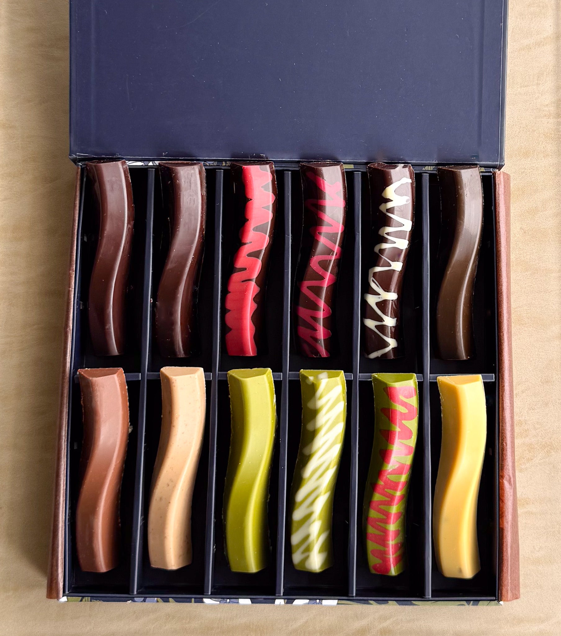 Limited Edition: The Deux Cranes Chocolate Bar Collection – Deux